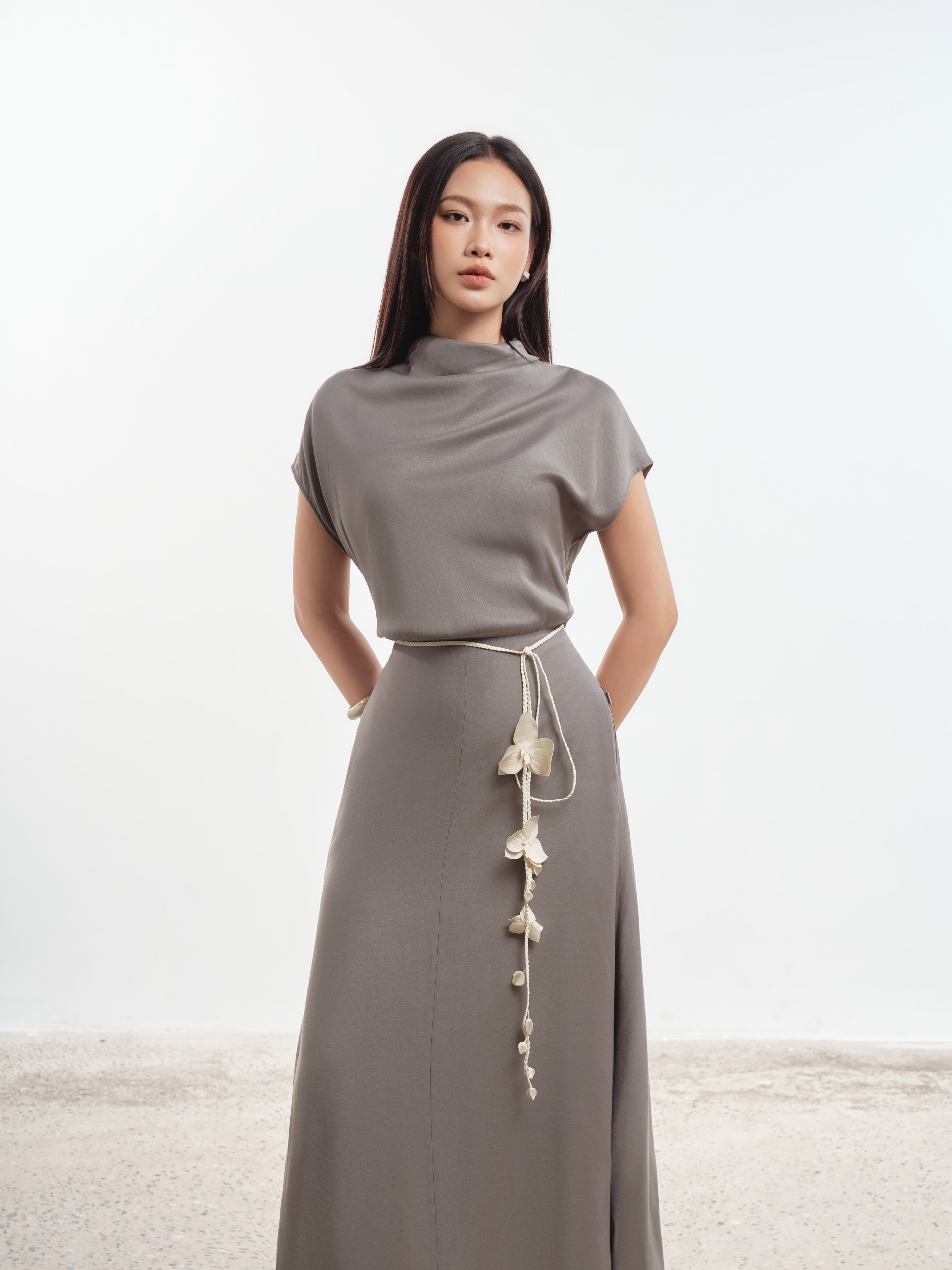 Váy cổ đổ tay cộc